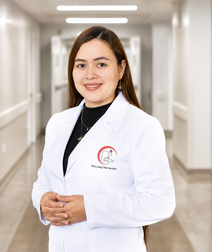 Dra. Lesly Hernández – Especialista en Ginecología